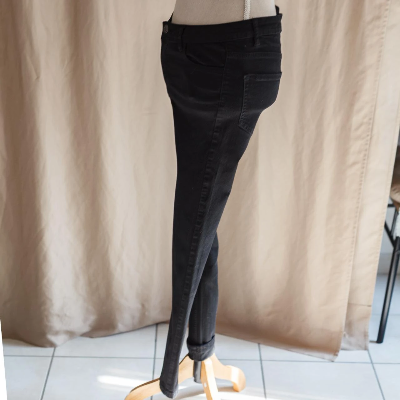 Slim broek standaard damesmaat - Zwart - Maat 38 - Zeer goede staat – photo 3